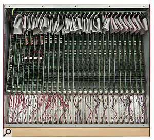 A peak underneath the bottom panel reveals the neat, PCB-per-channel construction. A peak underneath the bottom panel reveals the neat, PCB-per-channel construction.