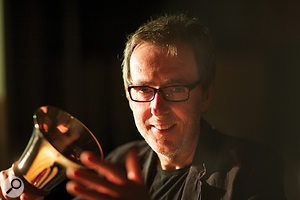 'And I Will Kiss' was the musical brainchild of Underworld's Rick Smith. 'And I Will Kiss' was the musical brainchild of Underworld's Rick Smith.
