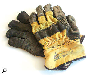 The heavy leather 'rigger' gloves Mike tried out to protect his hands while setting up the session (left), and the lighter-weight rubber-palmed gloves that have since proved more suitable (right). The heavy leather 'rigger' gloves Mike tried out to protect his hands while setting up the session (left), and the lighter-weight rubber-palmed gloves that have since proved more suitable (right).
