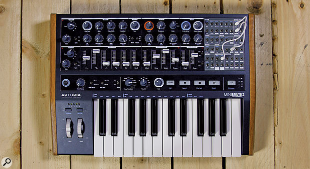 The MiniBrute 2’s front panel measures 485 x 340 mm, compared to the original’s 325 x 390 mm. 