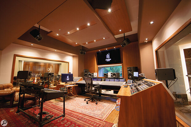 Jasmin Studio is equipped with a 7.1.4 Atmos monitoring system from Neumann.