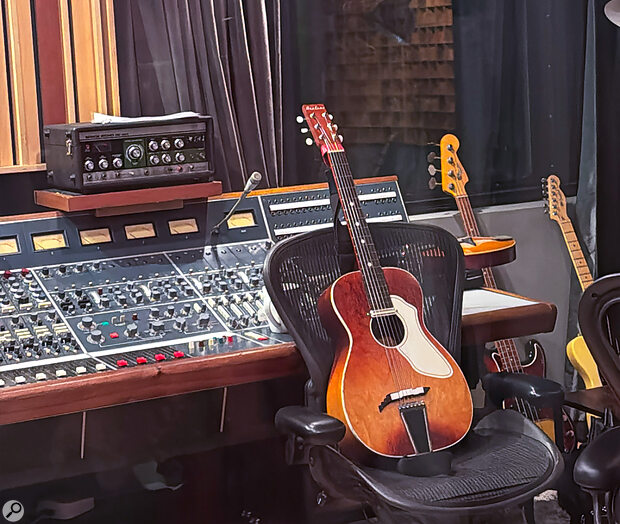 The ear‑catching arpeggiated sound that runs through ‘Ordinary’ started life as a rubber bridge guitar, shown here at Perfect Sound Studios where the song was written.