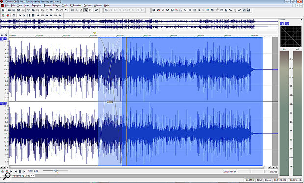 When two audio files overlap within a window, a crossfade is automatically created...