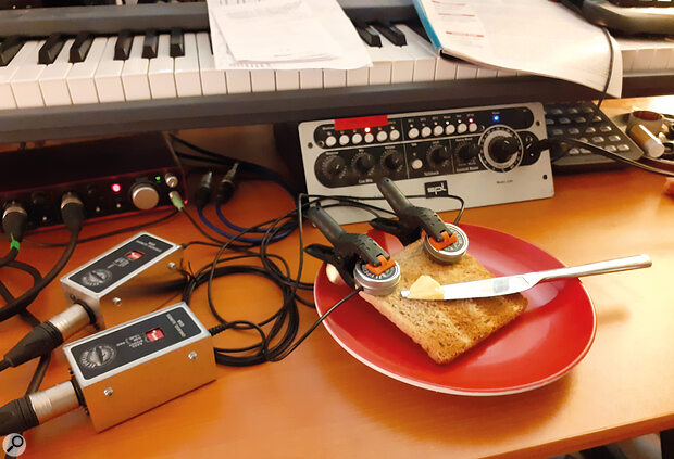 The Cortado can pick up vibrations from almost anything, including toast, so it’s great for creative sound design.