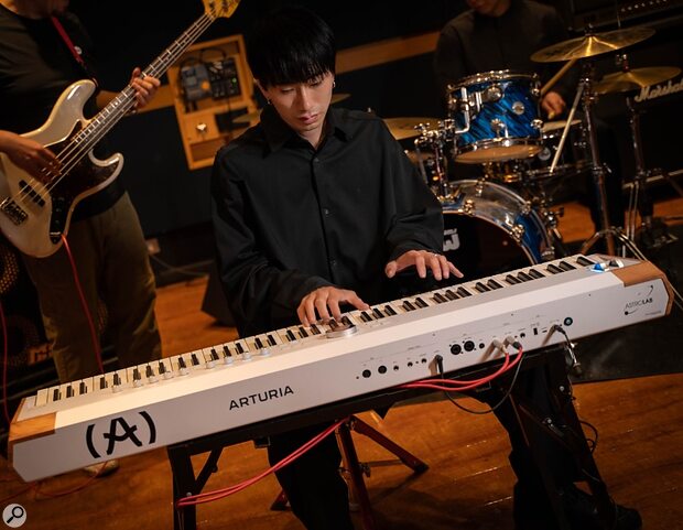 Arturia AstroLab firmware update new V Collection 11 instruments