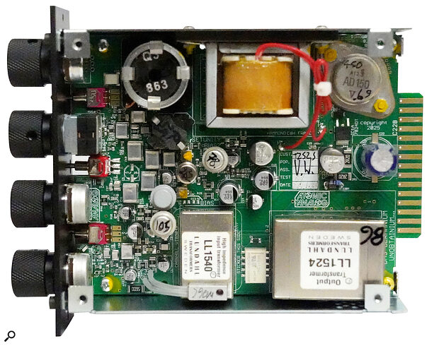 High‑quality components were used throughout, and considerable time and effort went into matching the performance of the original TAB W95 circuit — not least the mid band’s inductor, which had to be analysed and recreated.