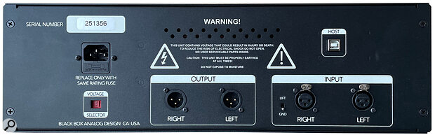 The HG‑Q communicates with its remote‑control plug‑in over a USB connection to the host computer.