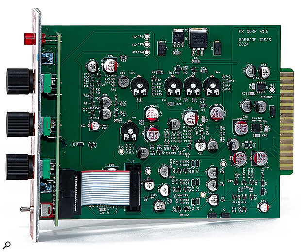 Most components are surface‑mount devices, and balancing of both the input and the output is performed electronically.