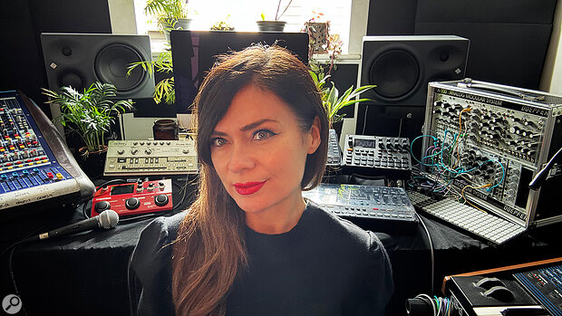 Kerrie - Techno DJ & Producer 