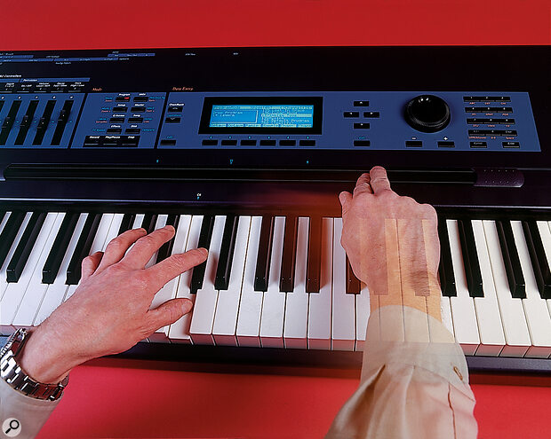 Kurzweil K2600X: using the main ribbon controller.