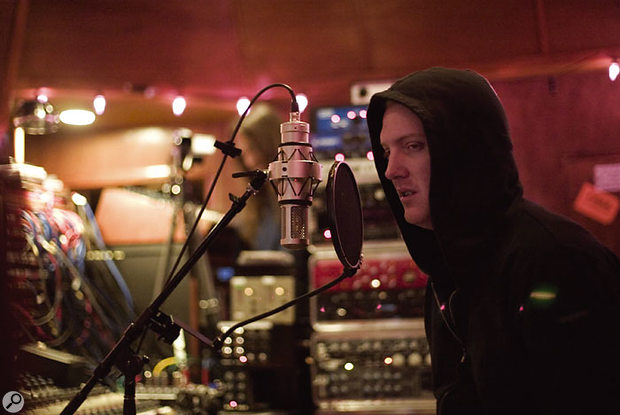 Recording Queens Of The Stone Age