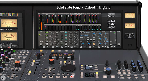 The screens also offer a more detailed view of the currently adjusted parameters. Here, on the centre section’s screen, you can see the graphical interface for the built‑in Bus+ compressor and dynamic EQ.