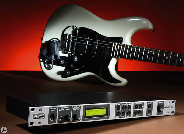 The AX100 MkII system. Here an old split pickup is being used on the guitar, but any GK-compatible split pickup can be used, or alternatively, one is available from Terratec themselves (the AIX101).