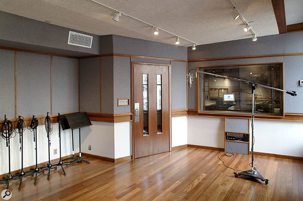 The live area for the Platinum Sound J-series room.