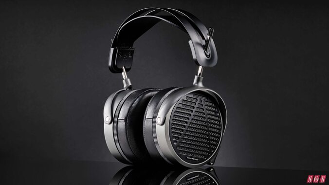 Audeze MM-520 Manny Marroquin Signature Series studio headphones SLAM technolgy
