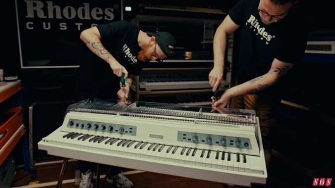 Rhodes Custom Shop MK8 Glacial electric piano