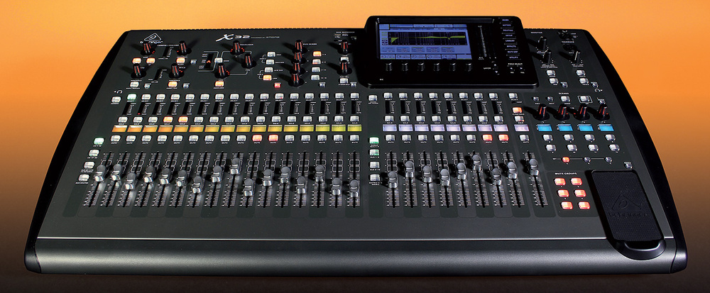 Behringer X32 Compact - Digital Mixer with MIDAS Preamps