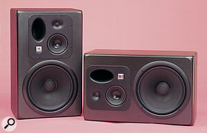 JBL LSR32