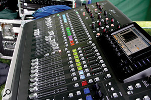 Behringer X32 Field Test