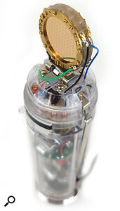 The M 251 FET uses FLEA’s own recreation of the AKG CK12 capsule.