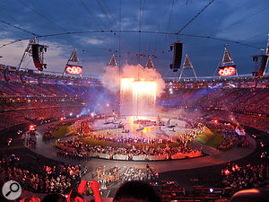 'And I Will Kiss' was the musical backdrop to the Pandemonium section of the ceremony, charting the impact of the Industrial Revolution. 