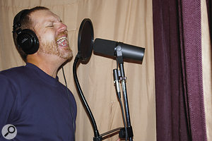 Despite extensive full‑band compression, the lead vocals still struggled to find their place in the mix, because of their fluctuating frequency response — probably as a result of Johnny moving around with relation to his Shure SM7 microphone during recording. Mike's solution involved gentle two‑band compression using Reaper's ReaXcomp.