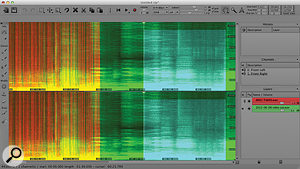 Audio layers are shown in the spectral display in green, or in red if selected. The clipboard is blue.