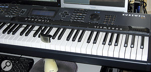 A long‑scale ribbon controller brings extra realism to Ondes performances. A Kurzweil PC2RIB is seen here mounted above the keyboard on my Kurzweil PC3, together with a Yamaha breath controller (resting on the keys).