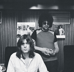 ELO’s Jeff Lynne (standing) and engineer Reinhold Mack at Musicland, 1979.