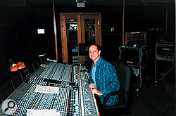 Bob Bullock has worked with artists including Shania Twain, Waylon Jennings, Crazy Horse, Reba McEntire, Patty Loveless and George Jones.