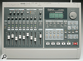 Roland VS880.