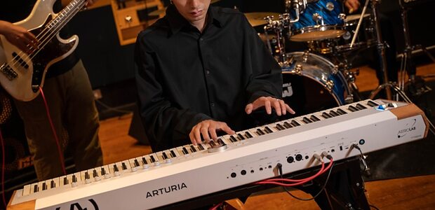 Arturia AstroLab firmware update new V Collection 11 instruments