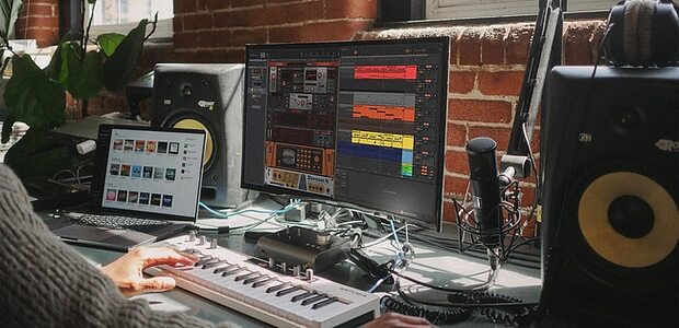Reason Free VST3 AU AAX virtual instruments effects plug-ins