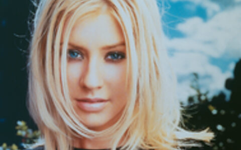 The single's three million sales have shot Christina Aguilera to worldwide fame. The single's three million sales have shot Christina Aguilera to worldwide fame.