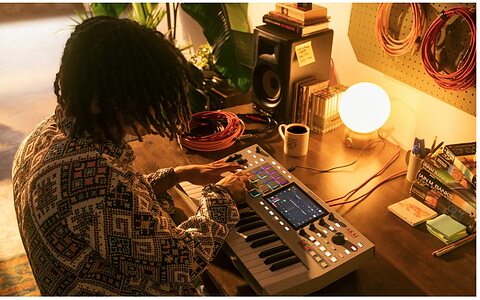 Akai MPC Key 37 G2 standalone music production system