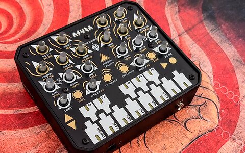 Animal Factory Amps Asura compact wavetable synthesizer