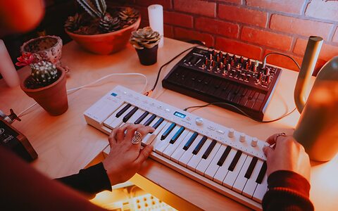 Arturia KeyStep 37 Mk2 MIDI controller keyboard