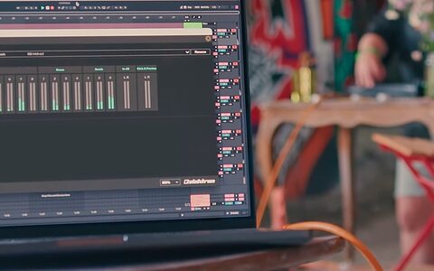 Elektron Tonverk polyphonic sampler OS update Overbridge multitrack streaming