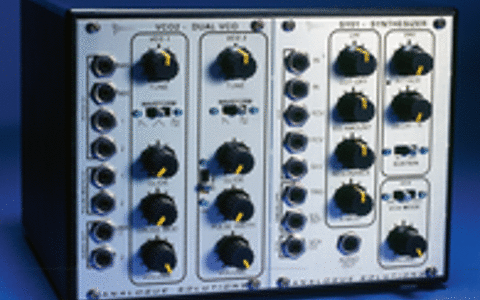 Minimodular rack synth.
