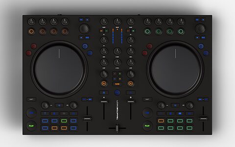Native Instruments Traktor MX2 DJ controller