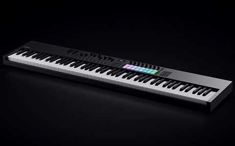 Novation Launchkey MK4 88 MIDI DAW controller keyboard