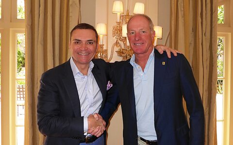 RØDE founder Peter Freedman (L) Aphex's previous owner David Wiener