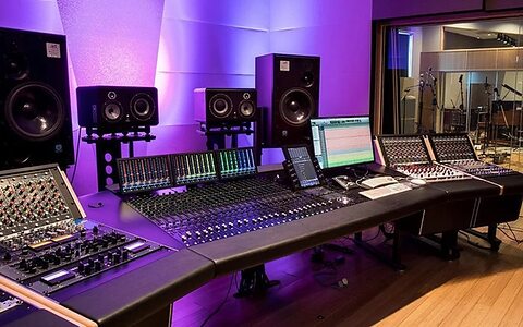 Sweetwater Studios guitar recording workshop
