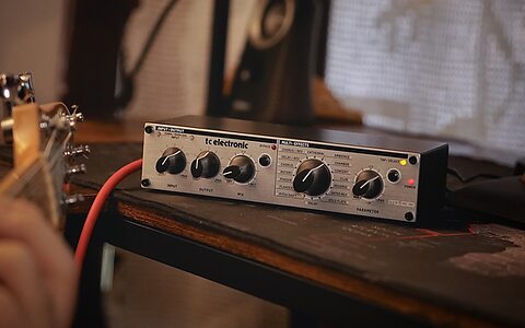 TC Electronic M100 multi-effects processor outboard reverb delay modulation